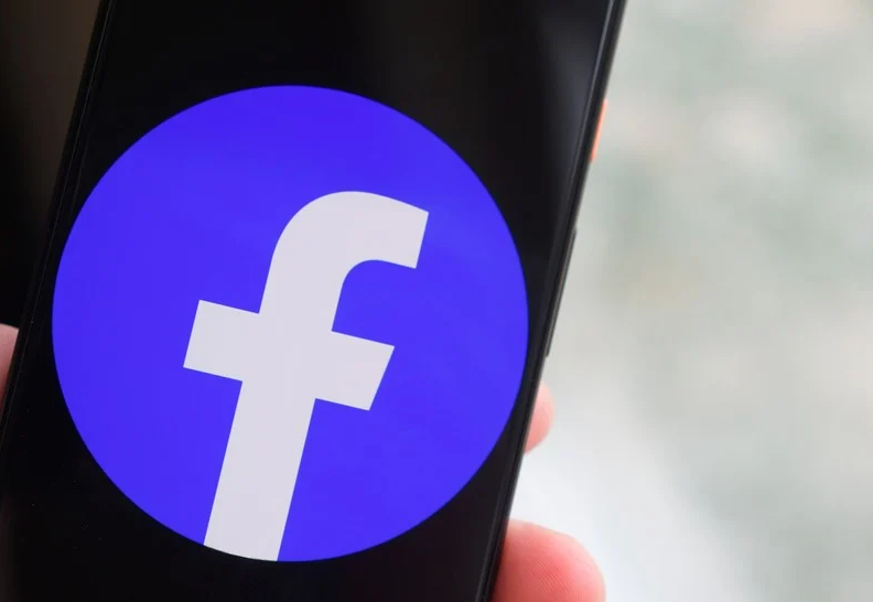فیسبوک در حال آزمایش قابلیت پشتیبانی چت آنلاین برای کسانیست که دسترسی به اکانت خود را از دست داده‌اند