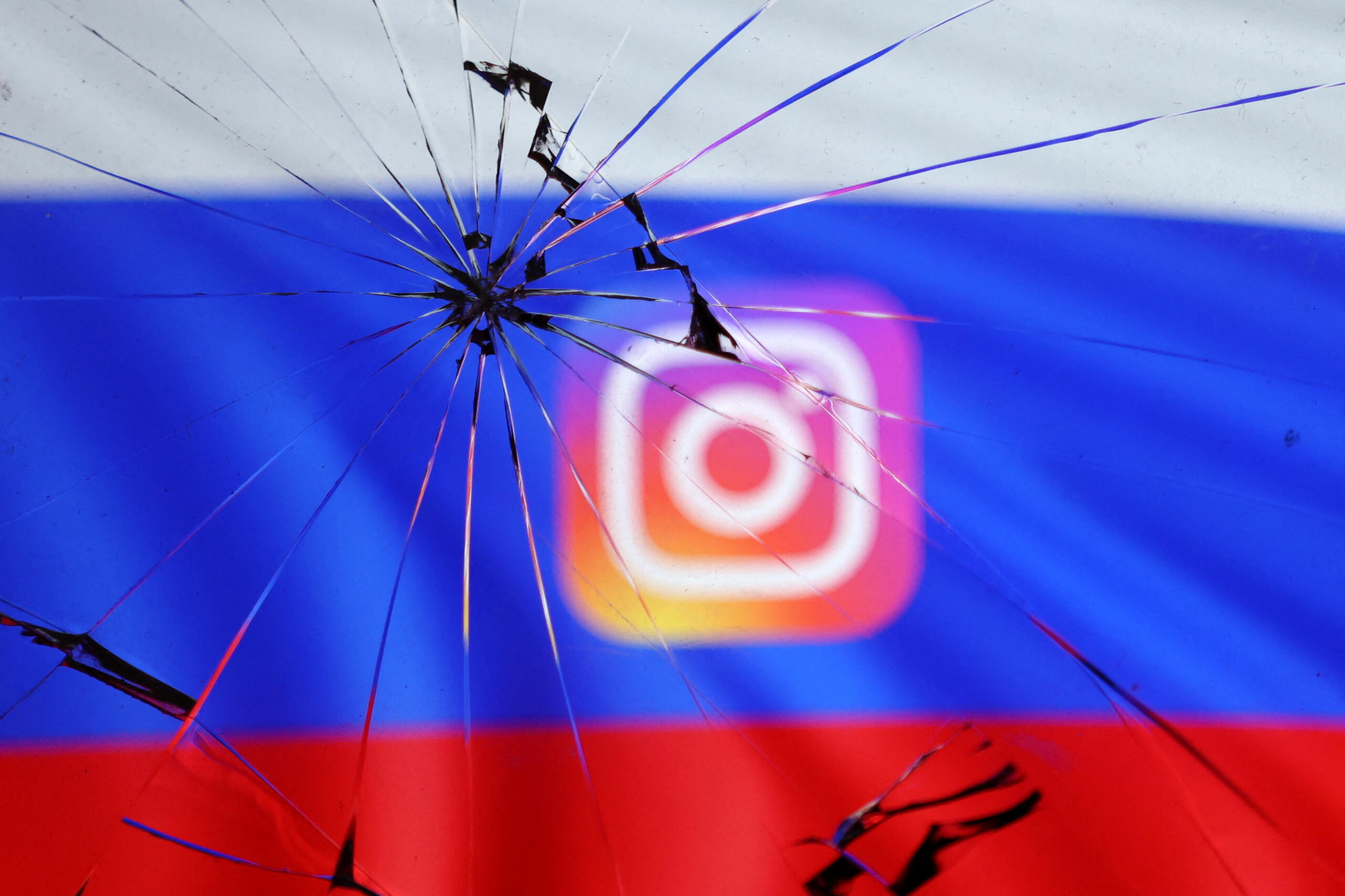 روسیه همان‌طور که قول داده بود اینستاگرام را مسدود کرد