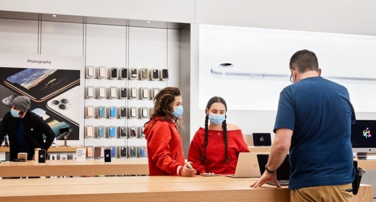 اپل دستور استفاده از ماسک توسط کارمندان خرده فروشی‌های خود در آمریکا را صادر کرد