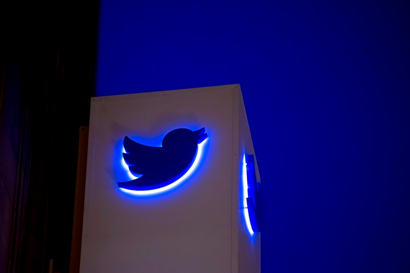 توییتر قابلیت Unmentioning را برای خارج شدن از مکالمات ناخواسته در دسترس قرار داد