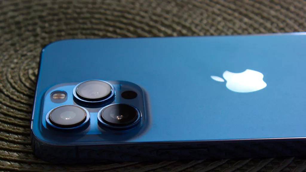 شایعه: اپل در آیفون 15 پرو مکس از دوربین پریسکوپی استفاده خواهد کرد